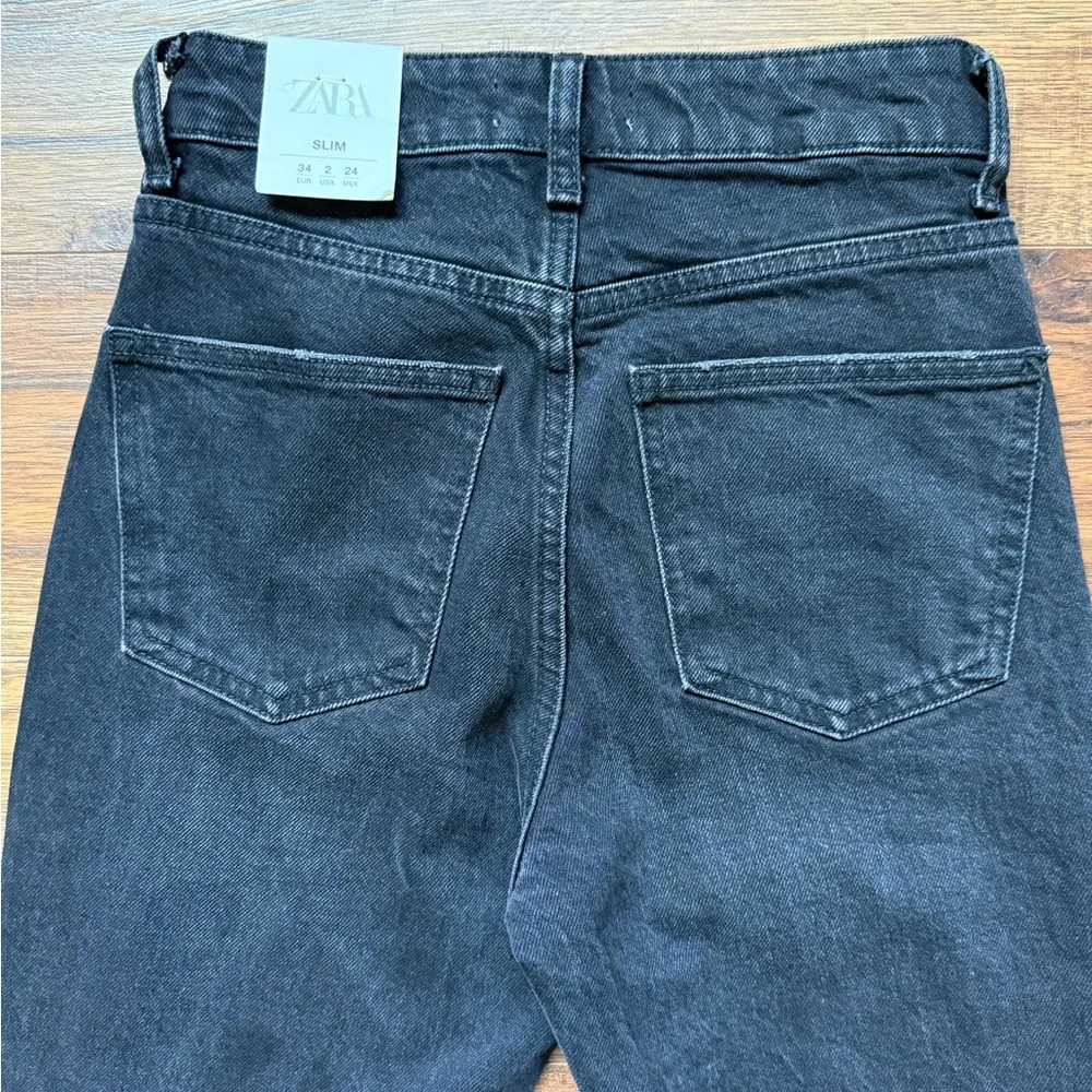 Zara Women’s High Rise Ankle Length Slim Distressed Black Jeans Size 2 NWT